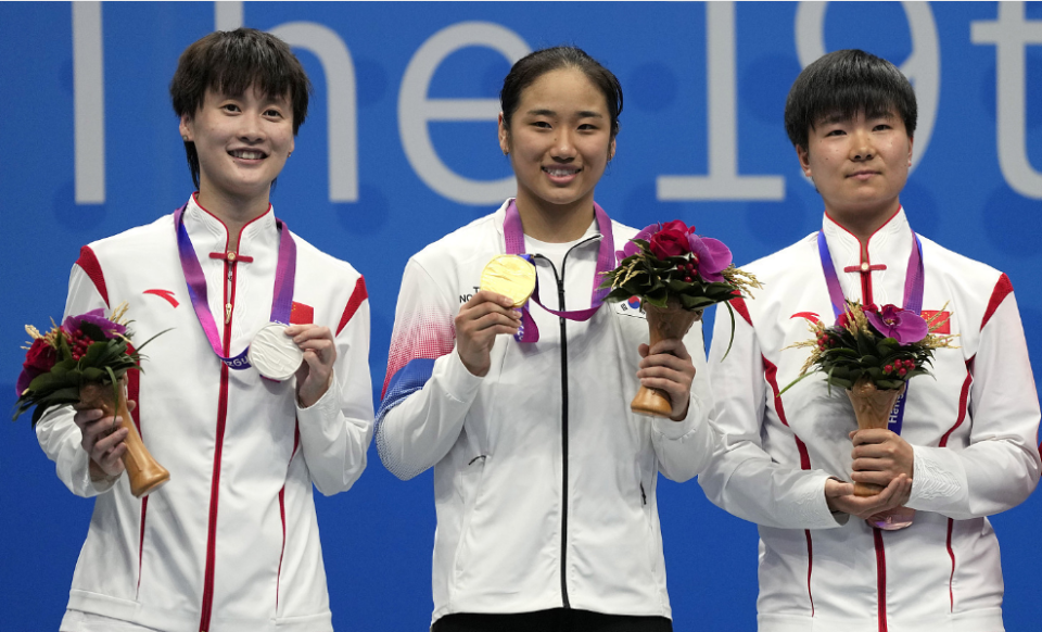 韩国队碾压泰国队，陈雨菲惊艳四座