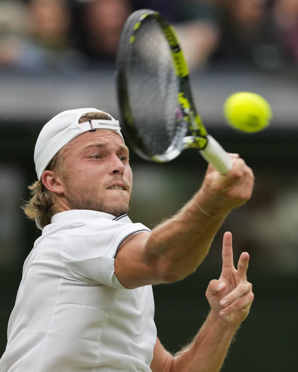 开云体育-温网险胜联合杯，梅德韦杰夫高光表现