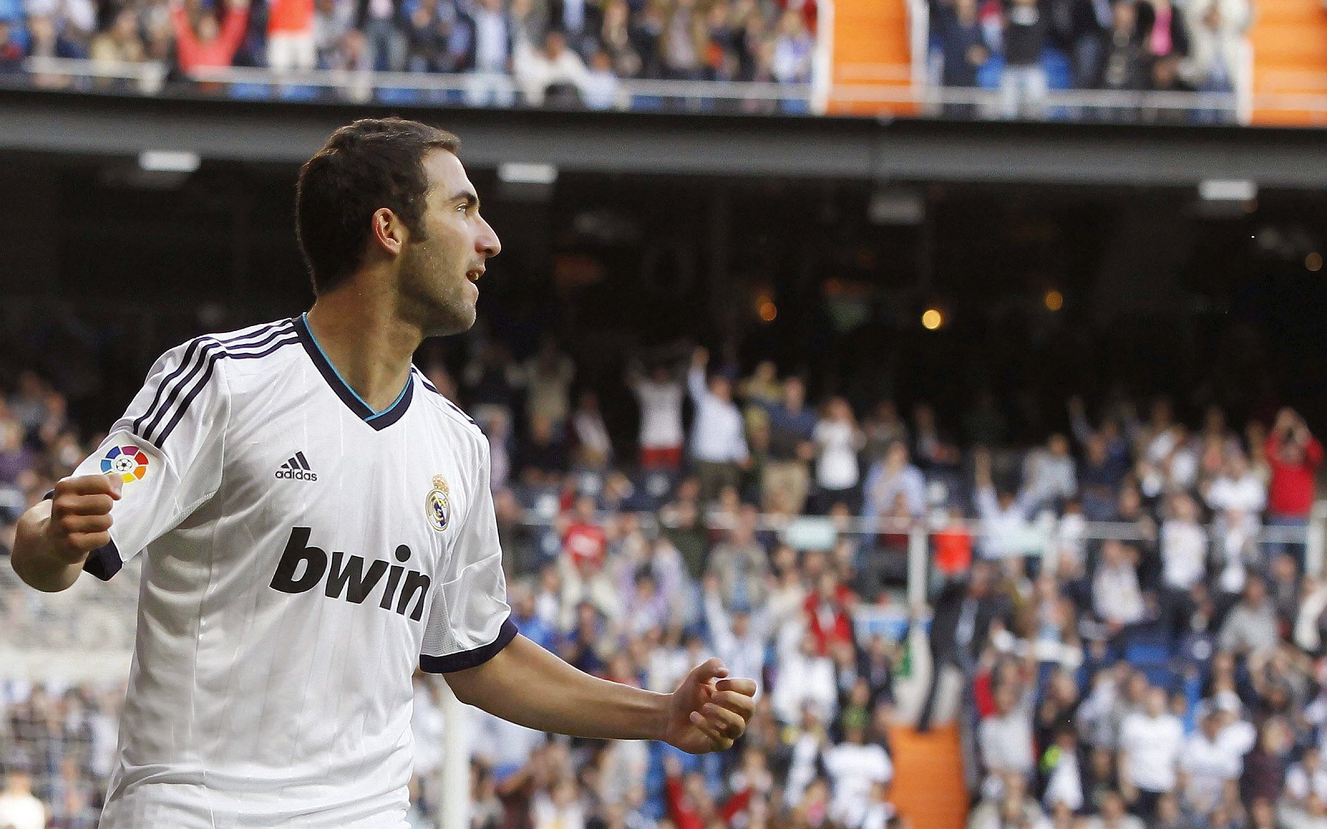 开云体育平台APP-英格兰对阵巴西，巴雷拉打出统治级数据，中场魔术师如何撕碎三狮军团？