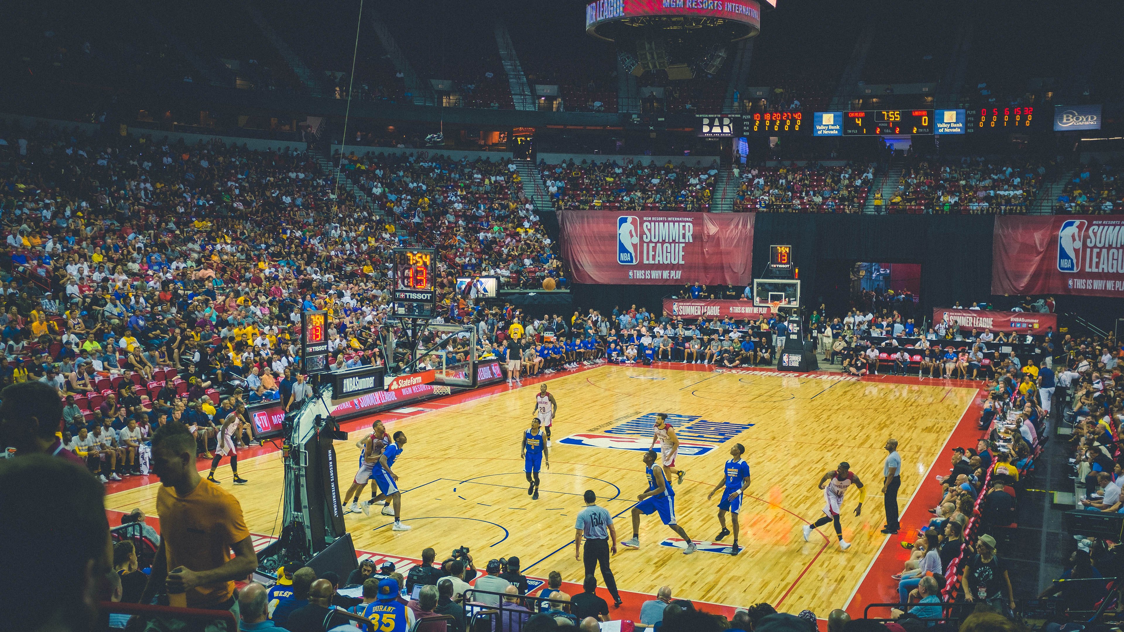 福登的魔法，当挪威的峡湾遇见加拿大的枫林，足球如何成为世界的语言